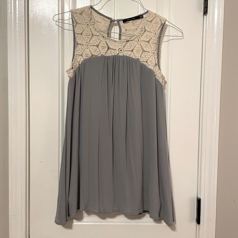 Small tunic top from Doe & Rae. Cute and flowy